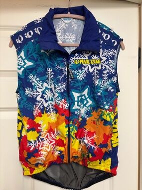 Vintage Retro Pearl Izumi Blue Multicolor Snowflake Pattern Cycling Vest